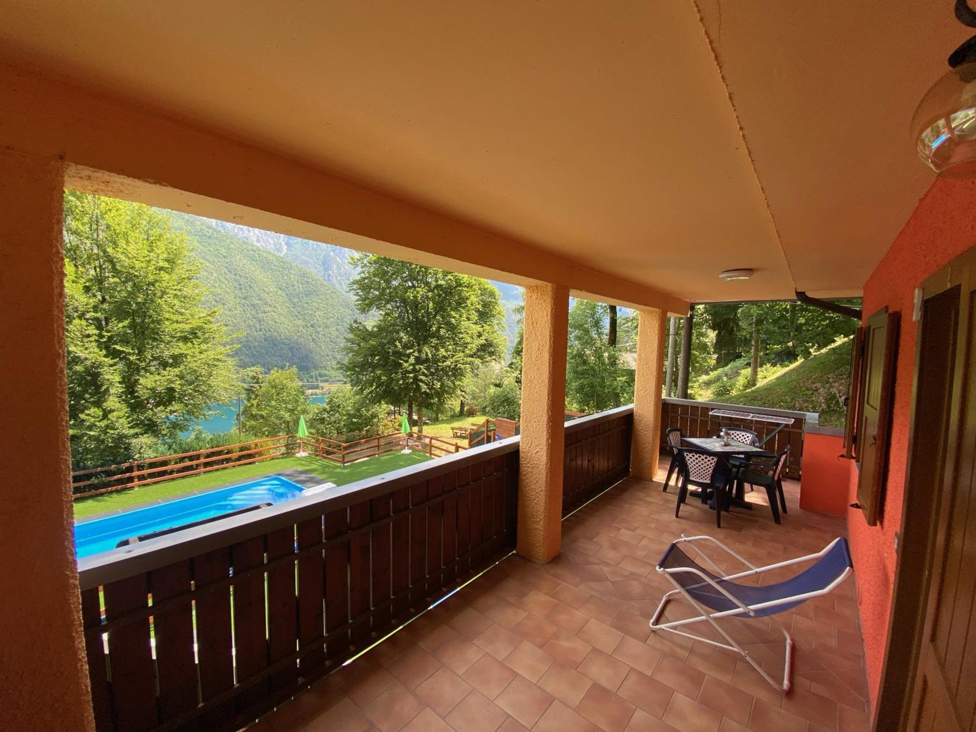 Le Terrazze Sul Lago - Ledro House 피에베디레드로 객실 사진